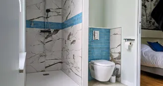 Salle de bain de la suite LES PAGAIES Le Cottage Limousin_17