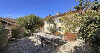 Gîte 'La Maison' à Saint Auvent en Haute-Vienne (Nouvelle Aquitaine) - salle commune_41