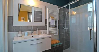 Chambre d'hôtes "Au fil du temps" à châlus - chambre vintage_25
