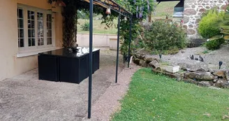 Gite de la Petite Lisonne - commune de Marval en Haute-vienne - Limousin - vue sur l'étang _8
