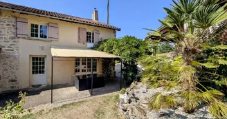 Gite de la Petite Lisonne - commune de Marval en Haute-vienne - Limousin - la terrasse_5