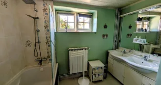 Gite de la Petite Lisonne - commune de Marval en Haute-vienne - Limousin - salle de douche_19