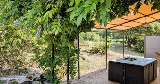 Gite de la Petite Lisonne - commune de Marval en Haute-vienne - Limousin - la terrasse_7