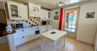 Gite de la Petite Lisonne - commune de Marval en Haute-vienne - Limousin - cuisine_12