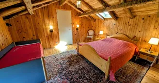 Gite du Canal à Brie, commune de Champagnac La Riviere en Haute-Vienne - chambre 3 étage_14
