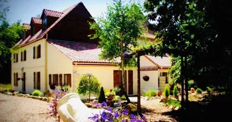 The Lodge bis